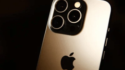 Apple সম্প্রতি iOS 17.6.1 আপডেট মুক্তি দিয়েছে, যা আপডেটের আকস্মিক আগমন অনেক iPhone ব্যবহারকারীদের মধ্যে বিস্ময় সৃষ্টি করেছে। অনেকেই আশা করেছিলেন যে iOS 17.6 হবে iOS 18 আসার আগে শেষ আপডেট। তবে, MacRumors এর একটি প্রতিবেদন অনুসারে, Apple ইতিমধ্যে iOS 17.6.1 এর জন্য অভ্যন্তরীণ পরীক্ষা চালিয়েছে এবং এই আপডেটটি এখন ব্যবহারকারীদের কাছে উপলব্ধ।